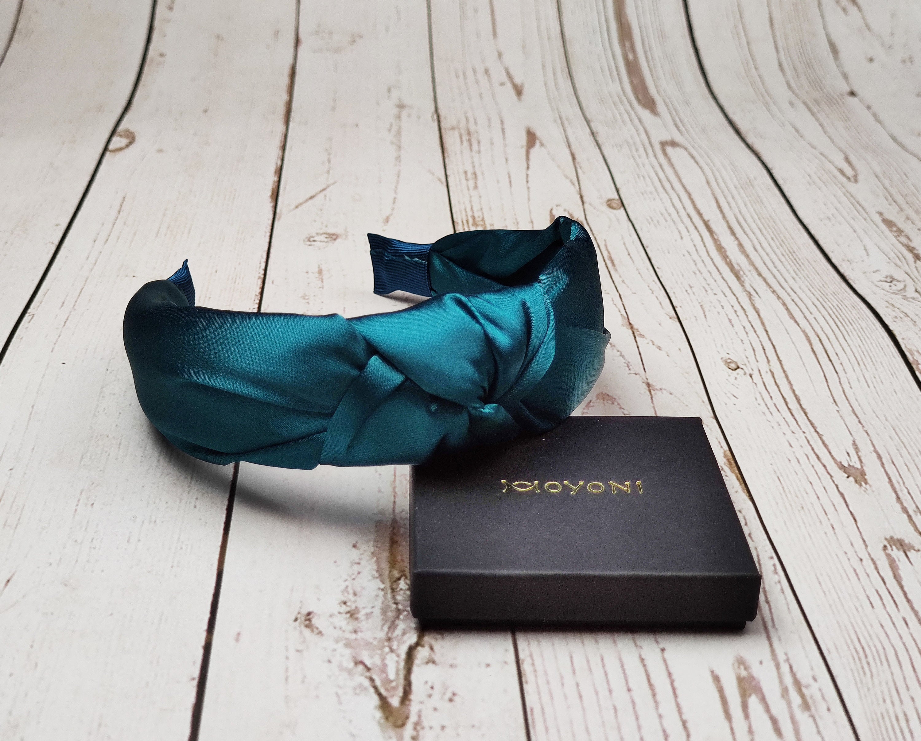 Make a fashion statement with this versatile headband - it can be tied in a variety of ways to suit your every outfit need. From working women to college girls, this versatile headband will look great on everyone!