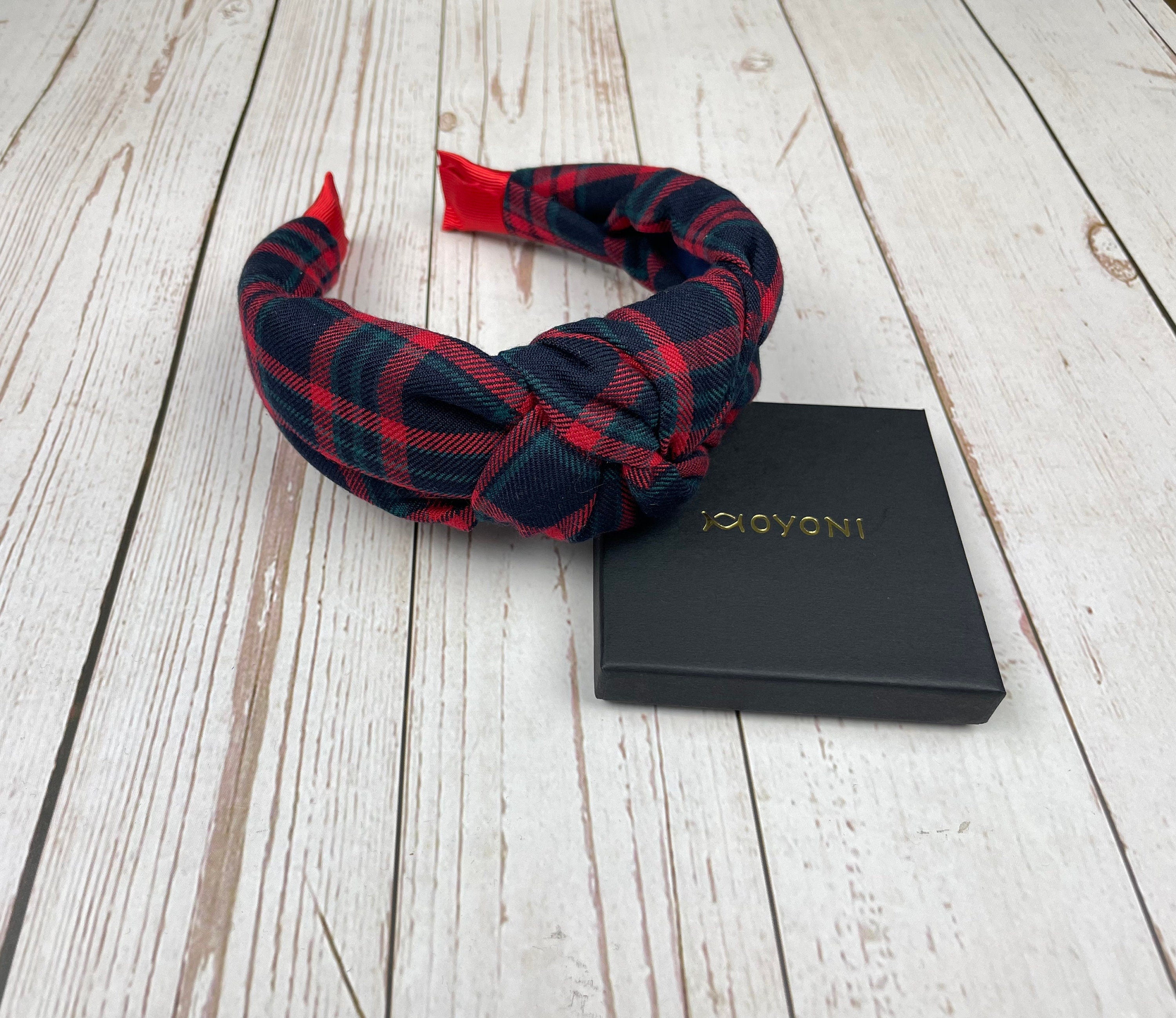 Get ahead of the fashion curve with our selection of headbands for college students. From chic knitwear to stylish headbands, we have something for every style aficionado!