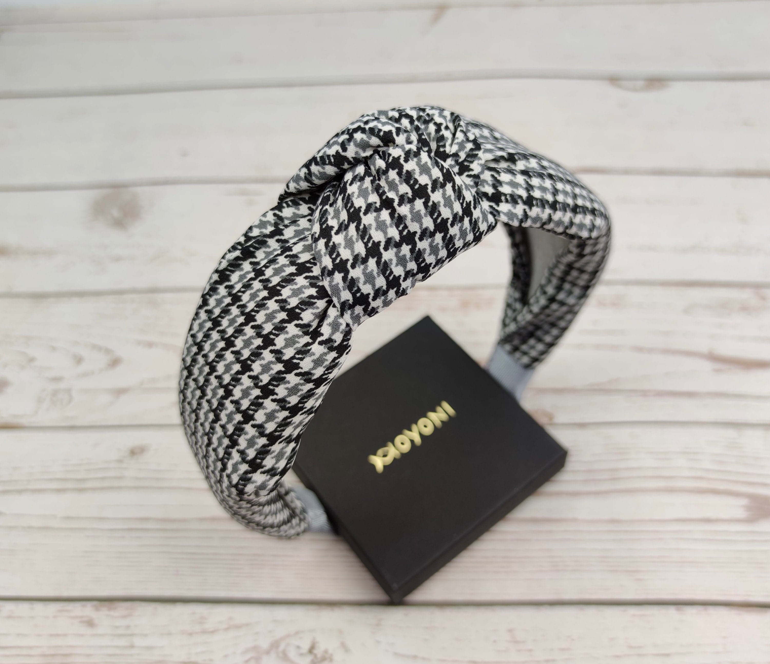 If you are looking for a stylish and unique hair accessory, then you need to check out the range of crepe headbands available here at Crepe. We have a variety of styles and colors to choose from, so you can find the perfect one for your outfit.