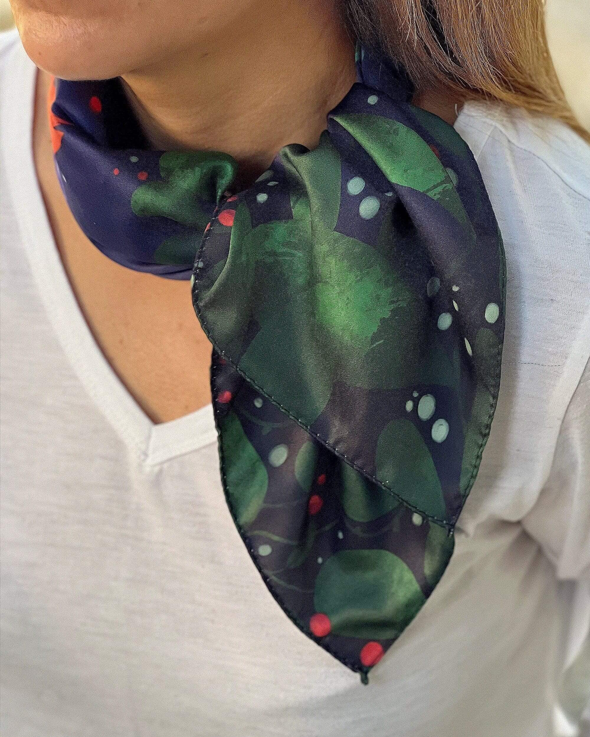 Satin Square Scarf-Fox Print Neck Scarf-60x60 cm Christmas Bandana-Winter Theme Silk Feel Wrap-Forest Animal Scarf-Gift for Her