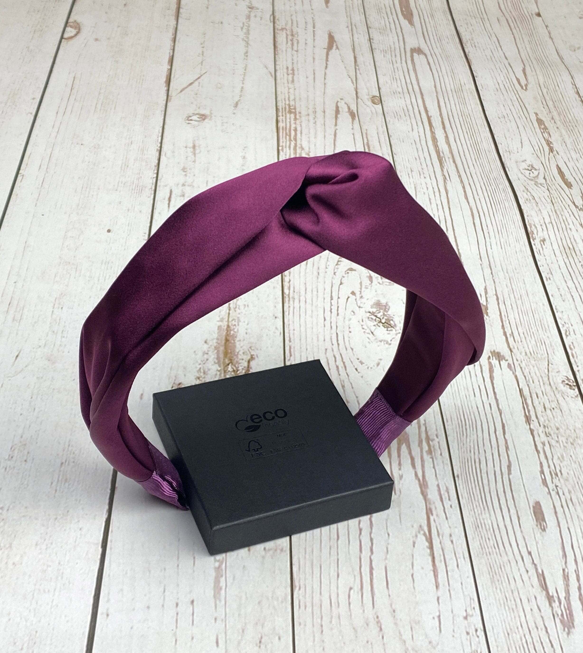 Make a statement with your hair style with our fashionable hair accessories. From twist headbands to classic headbands, we have the perfect accessory for you. Shop now and make a fashion statement!