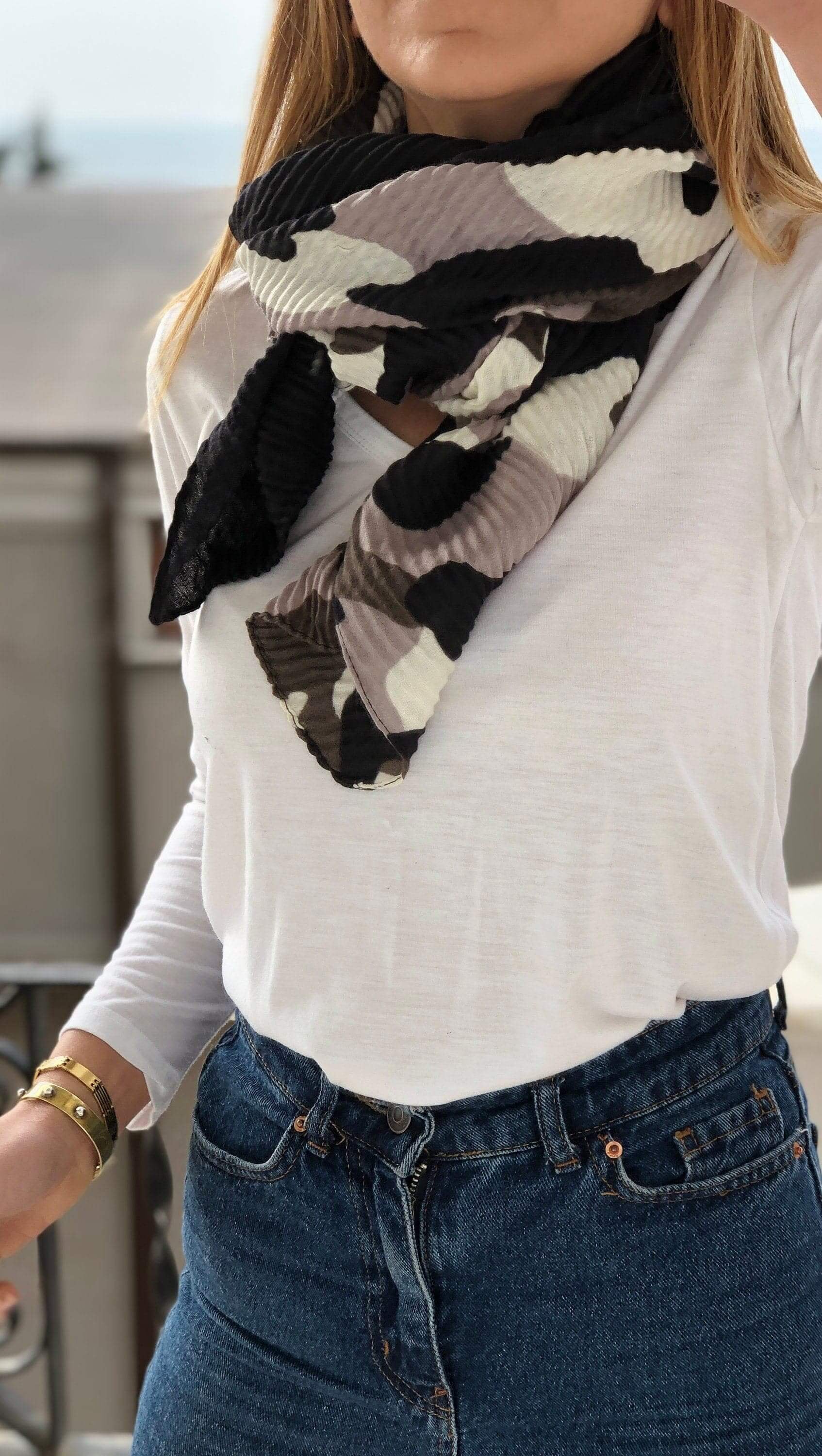 Perfect Mother's Day gift for her with this cozy and stylish camouflage patterned scarf.