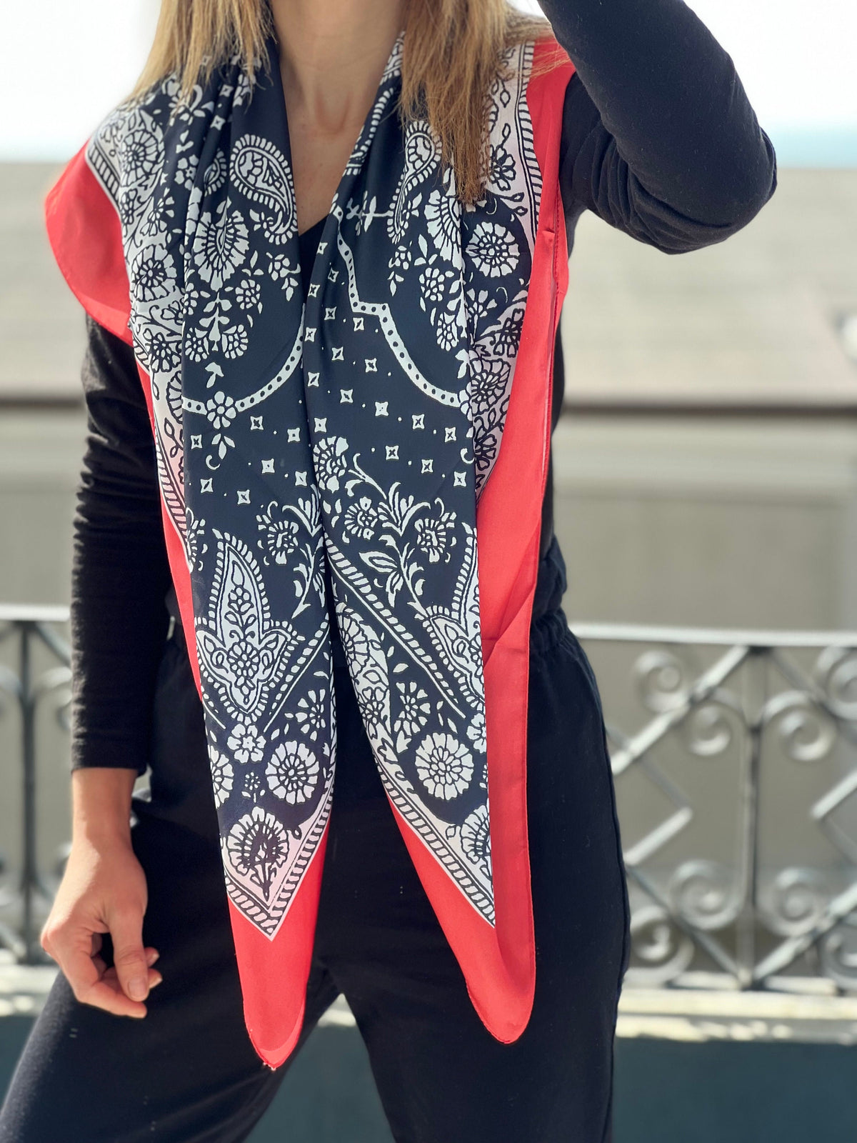 The perfect gift for women - this stylish and elegant all-season scarf is a must-have accessory for any fashion-forward wardrobe.
