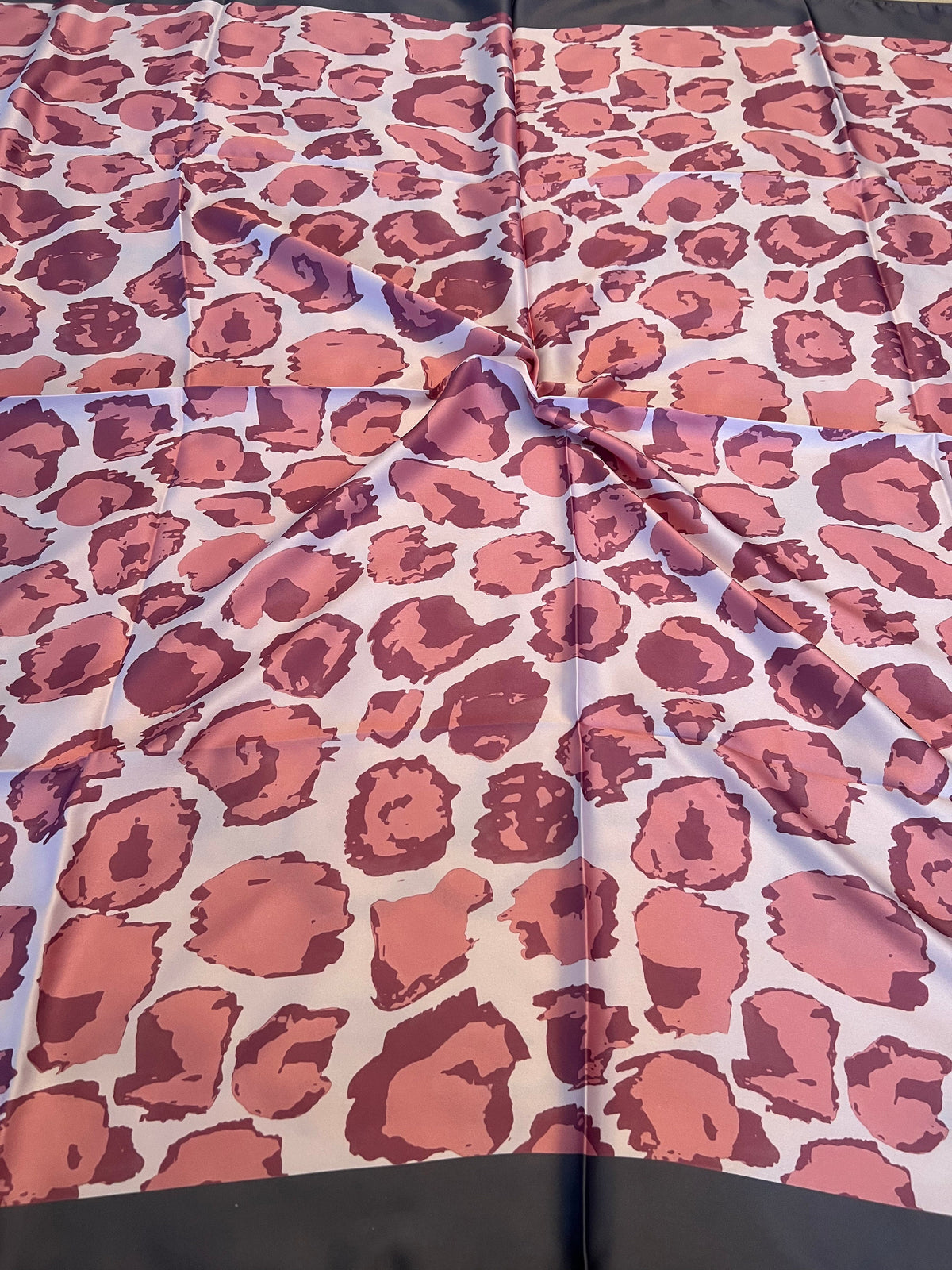 Crafted from high-quality materials, this scarf is designed to last for years to come.