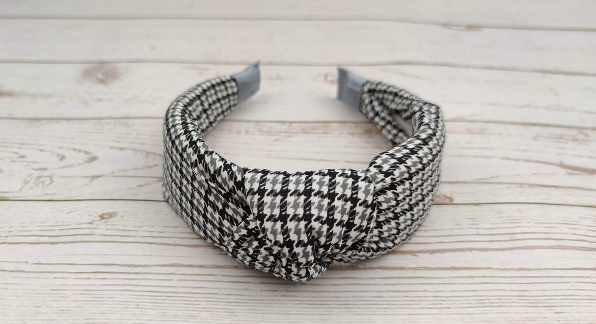 Find the best Crepe WHITE BLACK Headband, Knotted Headband, Women Classic Headband, Headband for College, Fashion Hairband, and Black White Gray Headband here. You can choose from a variety of colors and styles to fit your needs.