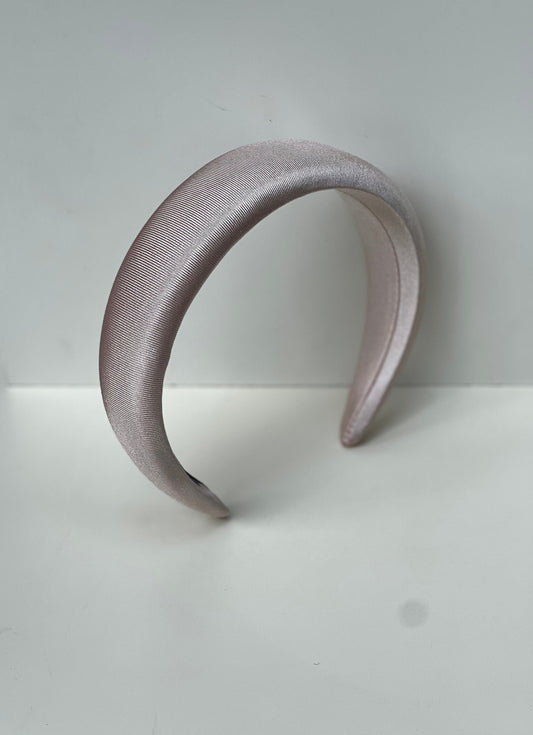 Add a touch of elegance to your look with our Light Color Headband - a must-have for every fashion-forward woman.
