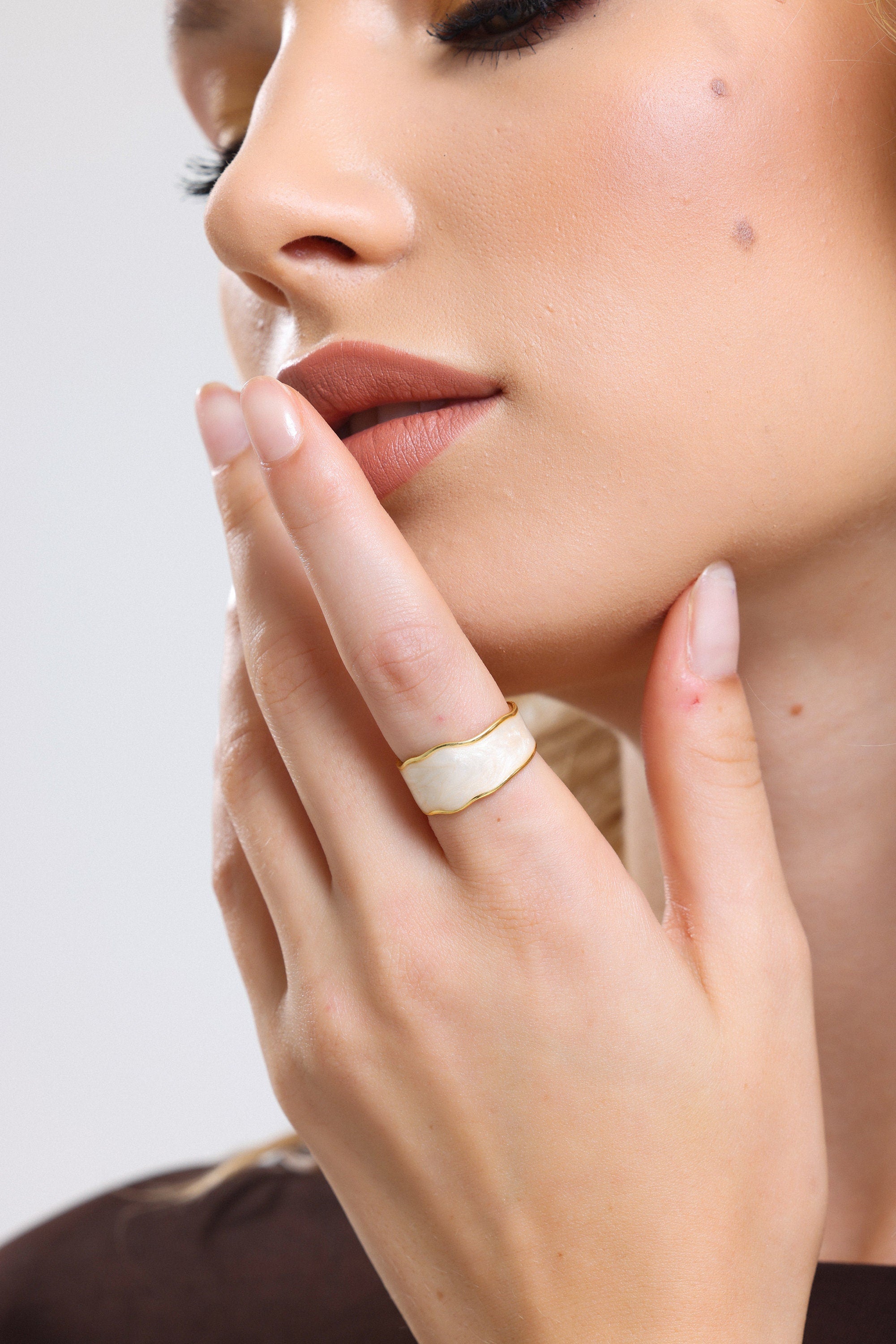 Gold Plated White Enamel Ring - Retro Irregular Edge - Stackable & Adjustable - Luxury Women's Trending Jewelry