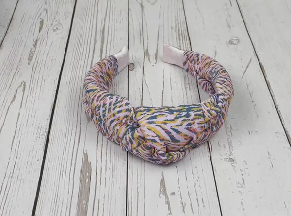 Colorful Abstract Print Knotted Headband for Women - Vibrant Hair Accessory