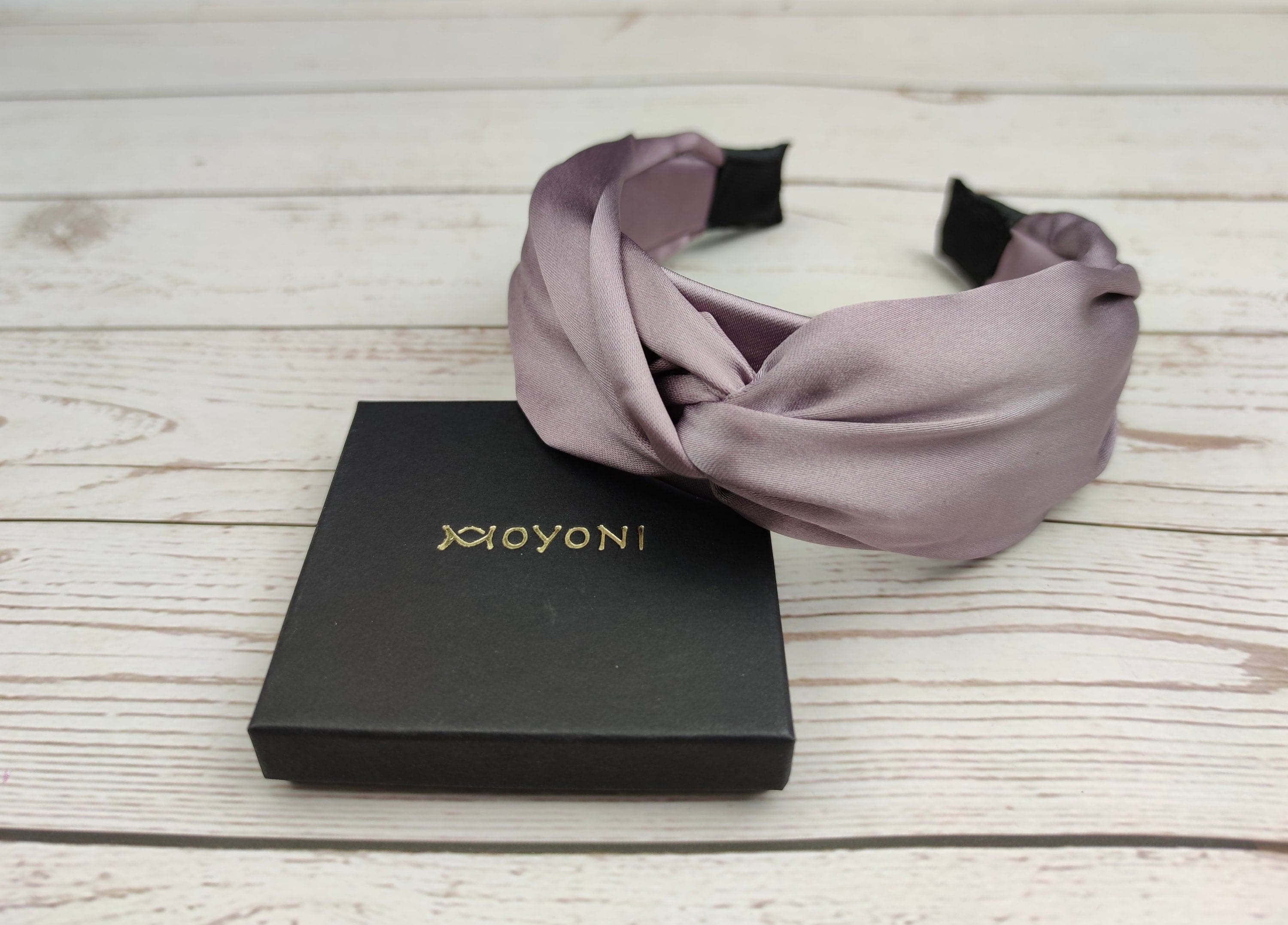 Lilac Satin Knotted Headband: A stylish hair accessory for women, made of high-quality satin fabric in a beautiful light designer color.