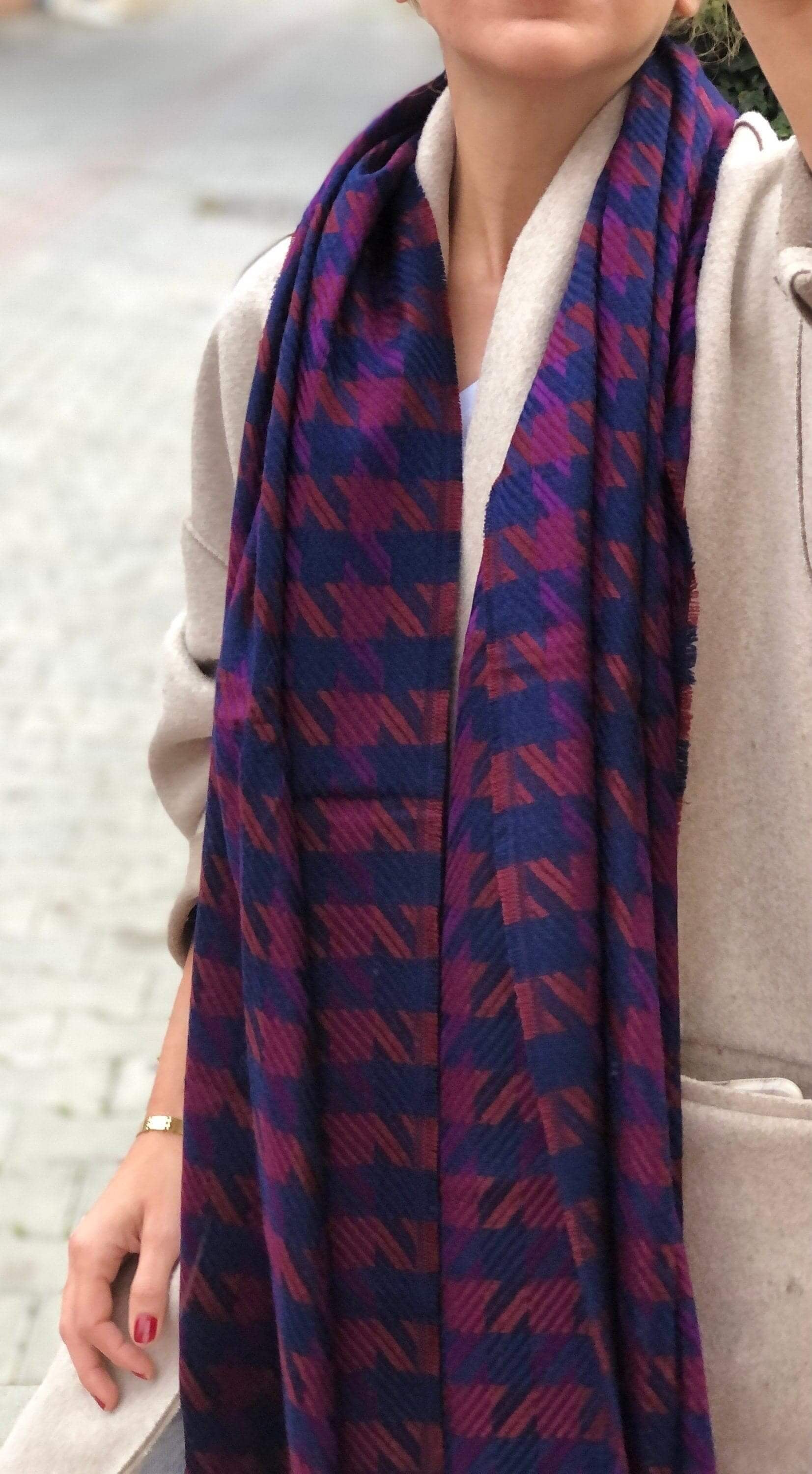 Elevate her accessory collection with this warm and stylish shawl, made from wool and acrylic cotton and perfect for any season.