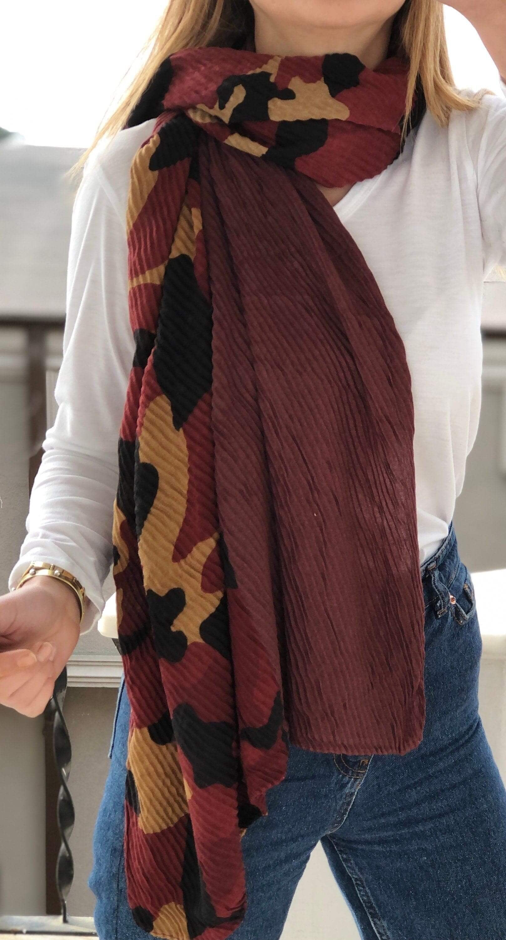 Wrap yourself in this beautiful rectangle scarf and feel cozy all day long