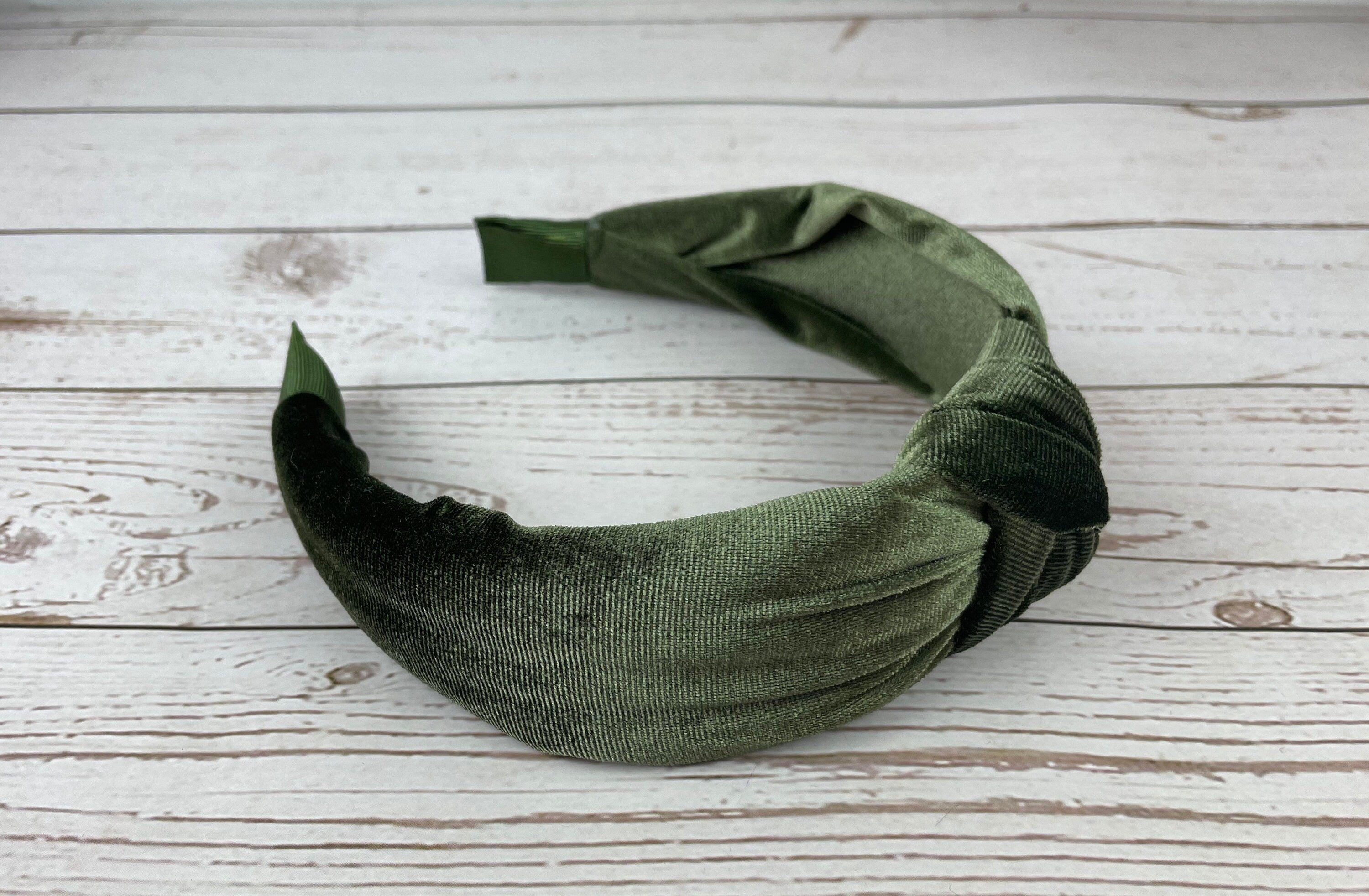 This non-padded velvet headband is a versatile accessory that can be dressed up or down.